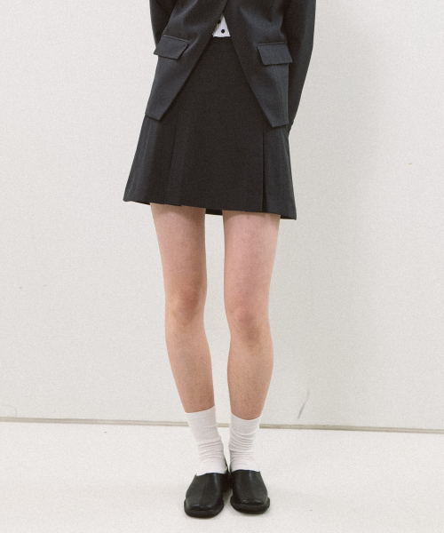 YUPPE(ヨッペ)の「ダブルプリーツスカート_チャコール(スカート・レディース・その他・SMALL/MEDIUM)」の2枚目の写真