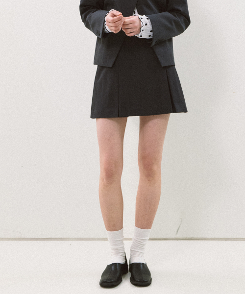 YUPPE(ヨッペ)の「ダブルプリーツスカート_チャコール(スカート・レディース・その他・SMALL/MEDIUM)」の3枚目の写真