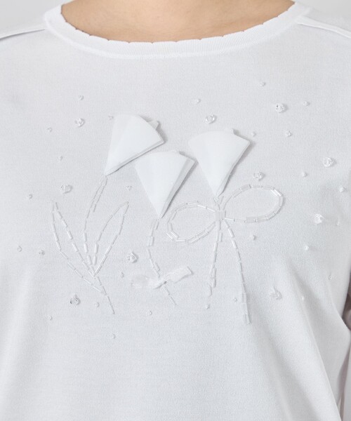 TO BE CHIC(トゥー ビー シック)の「ジュエルチューリップ刺しゅう プルオーバー(Tシャツ/カットソー・レディース・オフホワイト/ブラック・40)」の8枚目の写真