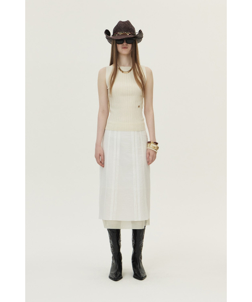 KUME(クメ)の「Ribbed Pleated Sleeveless Sweater, Ivory(Tシャツ/カットソー・レディース・その他・SMALL/MEDIUM/LARGE)」の3枚目の写真