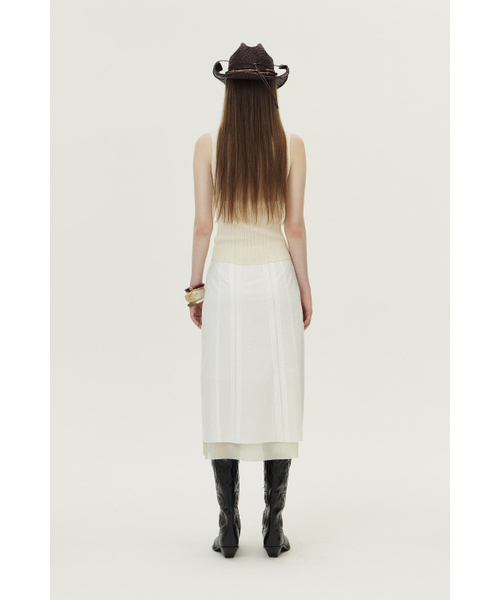 KUME(クメ)の「Ribbed Pleated Sleeveless Sweater, Ivory(Tシャツ/カットソー・レディース・その他・SMALL/MEDIUM/LARGE)」の5枚目の写真