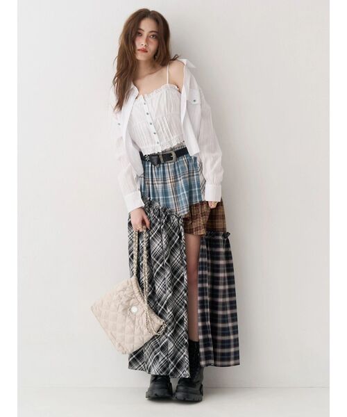 EVRIS（エヴリス）の「【500mlペットボトル収納可】フェイクスウェードキルティングショルダーBAG（ショルダーバッグ・レディース・キャメル/ホワイト/ブルー・FREE）」の15枚目の写真