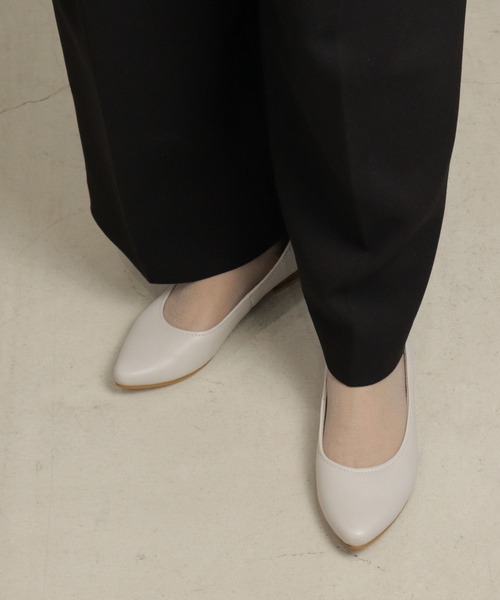 R.(REGAL FOOT COMMUNITY)(アールドット)の「アールドット S17C フラットパンプス(スリッポン・レディース・ライトグレー・24.5/24/23.5/23)」の1枚目の写真