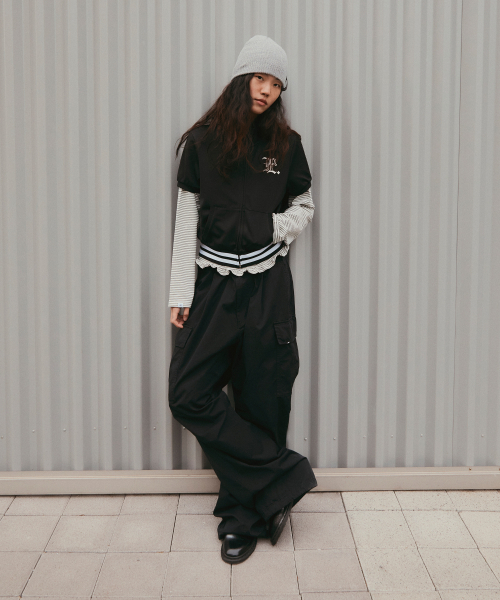 LMCの「WM GOTHIC FOOTBALL SHORT SLV ZIP-UP black(Tシャツ/カットソー・レディース・その他・SMALL/MEDIUM)」の3枚目の写真