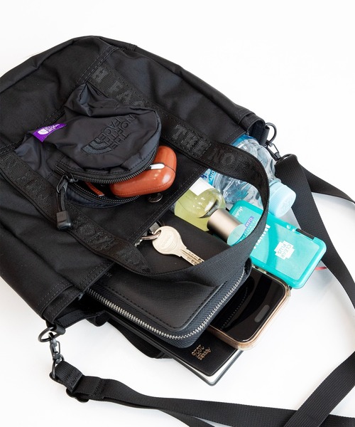 THE NORTH FACE PURPLE LABEL(ザ ノースフェイス パープルレーベル)の「【THE NORTH FACE Purple Label/ザ・ノースフェイスパープルレーベル】CORDURA Nylon Shoulder Tote Bag(ショルダーバッグ・メンズ・ブラック/グレー・FREE)」の12枚目の写真