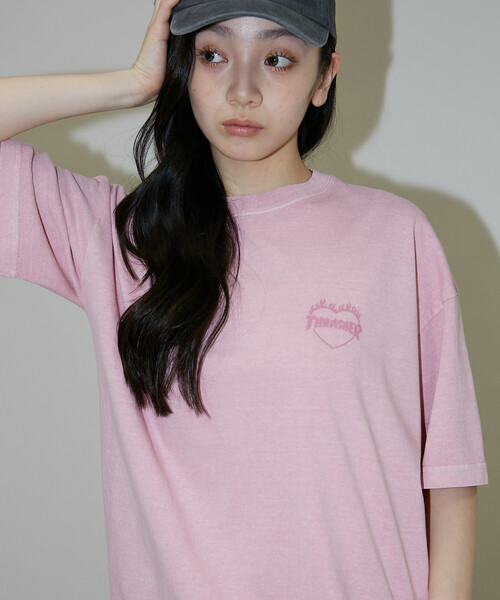 FREAK'S STORE(フリークスストア)の「THRASHER × PUBLUX/スラッシャー 別注 バックプリント ハート ロゴTシャツ 限定展開(Tシャツ/カットソー・メンズ・ブラック/ピンク/ホワイト/ネイビー・LARGE/MEDIUM/SMALL)」の4枚目の写真