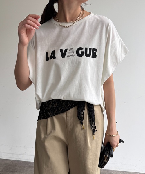 DouDou（ドゥドゥ）の「袖タックフレンチメタリックロゴTEE（Tシャツ/カットソー・レディース・ホワイト系その他/オフホワイト/チャコールグレー・FREE）」の8枚目の写真