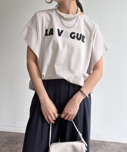 DouDou（ドゥドゥ）の「袖タックフレンチメタリックロゴTEE（Tシャツ/カットソー・レディース・ホワイト系その他/オフホワイト/チャコールグレー・FREE）」の7枚目の写真