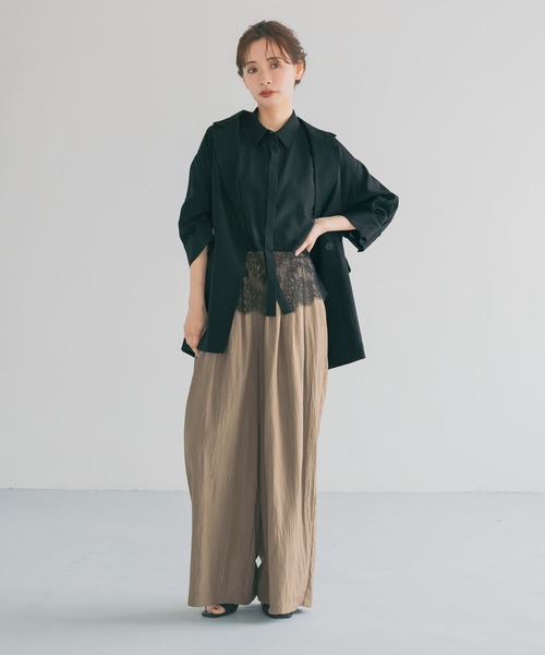 mysty woman(ミスティウーマン)の「裾レースキリカエシャツ半袖 724556(シャツ/ブラウス・レディース・ブラック/オフホワイト・FREE)」の5枚目の写真