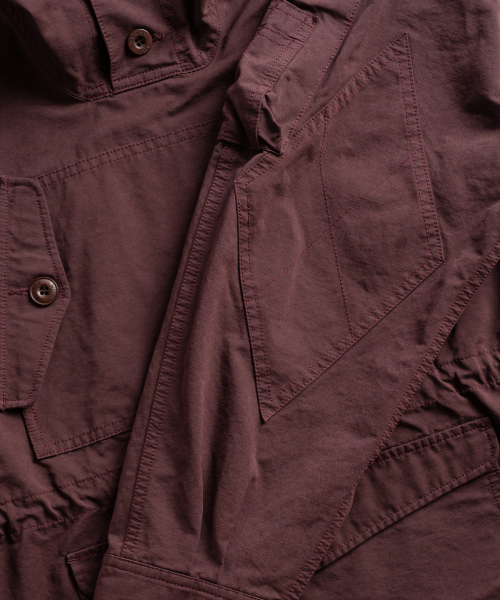 WILD BRICKS（ワイルドブリックス）の「W25 MOUNTAIN ANORAK (burgundy)（ナイロンジャケット・メンズ・その他・MEDIUM/LARGE/X-LARGE）」の6枚目の写真