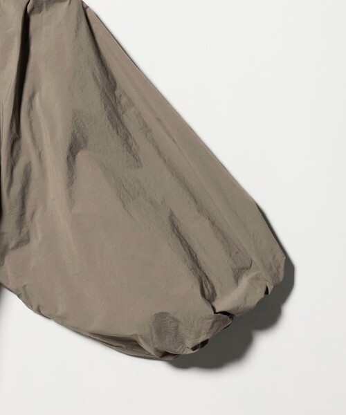 A DAY IN THE LIFE UNITED ARROWS（アデイインザライフユナイテッドアローズ）の「バルーンブルゾン 6分袖＜A DAY IN THE LIFE＞（ブルゾン・レディース・ナチュラル/ダークグレー/オリーブ・FREE）」の5枚目の写真