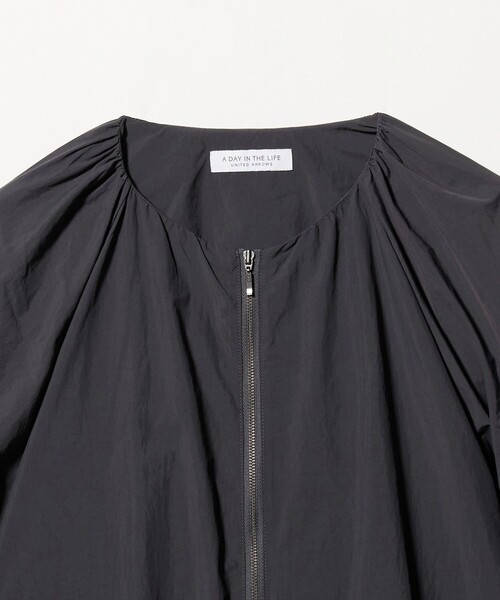 A DAY IN THE LIFE UNITED ARROWS（アデイインザライフユナイテッドアローズ）の「バルーンブルゾン 6分袖＜A DAY IN THE LIFE＞（ブルゾン・レディース・ナチュラル/ダークグレー/オリーブ・FREE）」の10枚目の写真