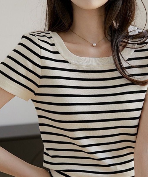 mielu（ミエル）の「ボーダー柄Uネック半袖ニット（ニット/セーター・レディース・ブラック/アイボリー・LARGE/MEDIUM）」の5枚目の写真