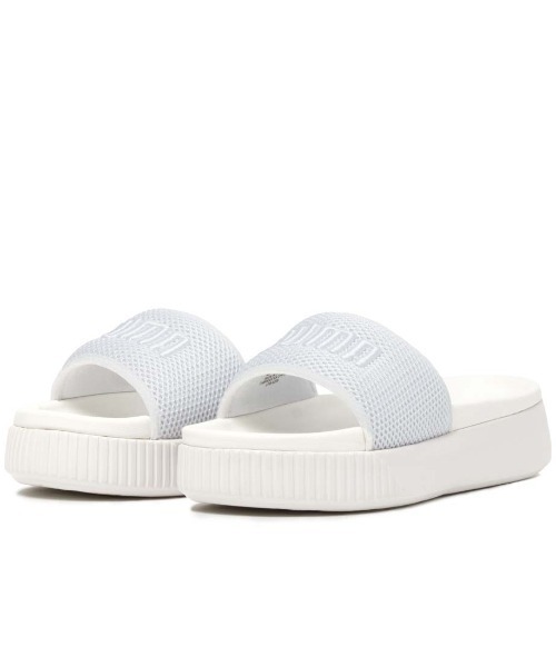 PUMA(プーマ)の「プーマ PUMA プラットフォーム スライド UM(サンダル・レディース・ホワイト×グレー・26.0cm/25.0cm/24.0cm/23.0cm)」の4枚目の写真
