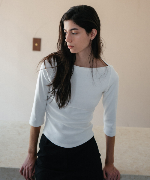 BLANKROOM HER（ブランクルームウーマン）の「イーブンボートネックトップ_ホワイト（Tシャツ/カットソー・レディース・その他・ONE）」の3枚目の写真