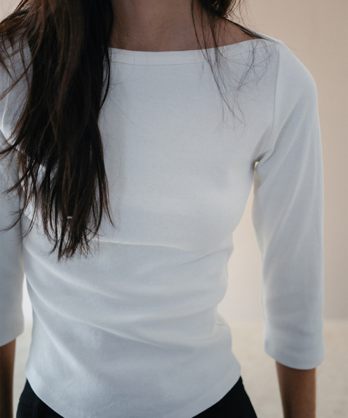 BLANKROOM HER（ブランクルームウーマン）の「イーブンボートネックトップ_ホワイト（Tシャツ/カットソー・レディース・その他・ONE）」の2枚目の写真