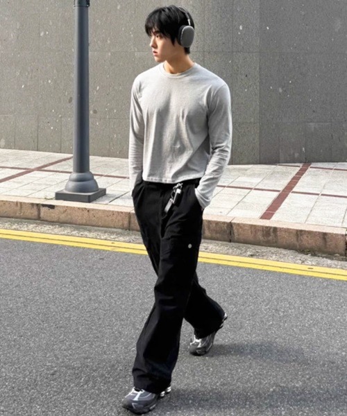 NOWLE(ノウル)の「【NOWLE】タイトフィット エッセンシャル クルーネック ボックス ロンT(Tシャツ/カットソー・メンズ・グレー/ブラック・MEDIUM/LARGE/X-LARGE/SMALL)」の7枚目の写真