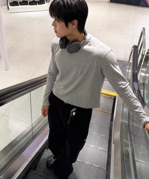 NOWLE(ノウル)の「【NOWLE】タイトフィット エッセンシャル クルーネック ボックス ロンT(Tシャツ/カットソー・メンズ・グレー/ブラック・MEDIUM/LARGE/X-LARGE/SMALL)」の10枚目の写真