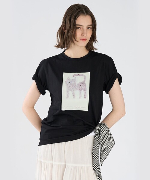 To b. by agnes b.(トゥービーバイアニエスベー)の「Cat T オーガニックコットン 半袖 アーティストTシャツ(Tシャツ/カットソー・レディース・ブラック・FREE)」の3枚目の写真