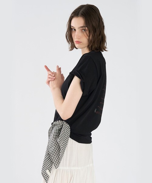 To b. by agnes b.(トゥービーバイアニエスベー)の「Cat T オーガニックコットン 半袖 アーティストTシャツ(Tシャツ/カットソー・レディース・ブラック・FREE)」の4枚目の写真