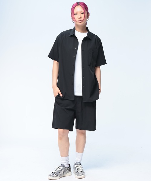 S&SONS(エスアンドサンズ)の「【セットアップ】 半袖 シャツ 短パン セットアップ メンズ 夏 軽量 レディース ドライ ストレッチ ナイロン ショートパンツ 上下セット S&SONS (エスアンドサンズ)(セットアップ・メンズ・ブラック/ベージュ/ブルーグレー・LL/L/M)」の4枚目の写真
