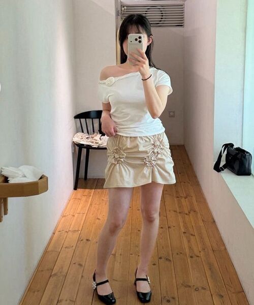 SINOON(シヌーン)の「Braided One-Shoulder T-Shirt (Ivory)(Tシャツ/カットソー・レディース・アイボリー・MEDIUM/SMALL)」の9枚目の写真