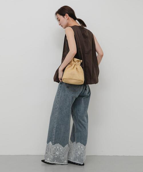 SENSE OF PLACE by URBAN RESEARCH(センスオブプレイスバイアーバンリサーチ)の「雑材キンチャクバッグ(ショルダーバッグ・レディース・ベージュ・ONE)」の17枚目の写真