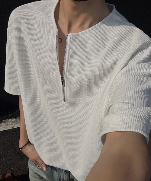 NOWLE(ノウル)の「【NOWLE】ハーフジップ ワッフル クルーネック 半袖 Tシャツ(Tシャツ/カットソー・メンズ・ブラック/ホワイト/グレー・FREE)」の2枚目の写真