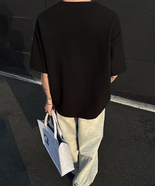 NOWLE(ノウル)の「【NOWLE】ハーフジップ ワッフル クルーネック 半袖 Tシャツ(Tシャツ/カットソー・メンズ・ブラック/ホワイト/グレー・FREE)」の5枚目の写真