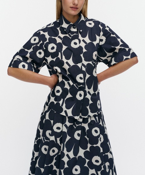 marimekko(マリメッコ)の「【ASIA EXCLUSIVE】Ae Standardi Unikko / shirt(シャツ/ブラウス・レディース・ネイビー・40/38/36/34)」の4枚目の写真