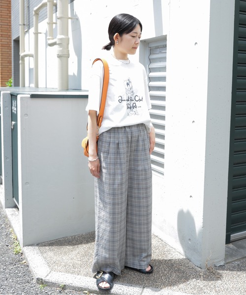Blanc Bleu Minuit（ブランブルーミニュイ）の「あくびCAT　クルーネックTEE（Tシャツ/カットソー・レディース・ホワイト・FREE）」の2枚目の写真