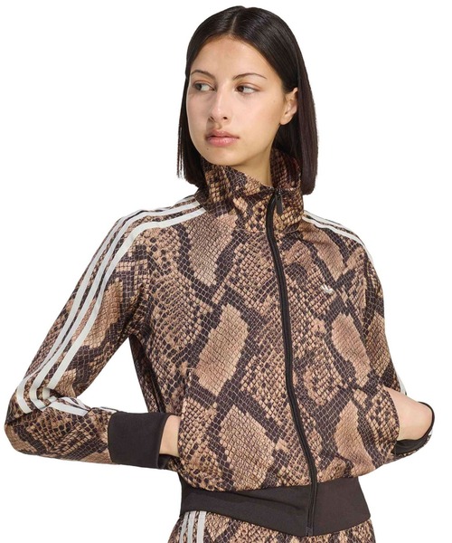 adidas(アディダス)の「adidas SNAKE PRINT SATIN FIREBIRD TRACK TOP / アディダス スネーク プリント サテン ファイヤーバード トラックトップ(ジャージ・レディース・ベージュ・L/M/S)」の1枚目の写真