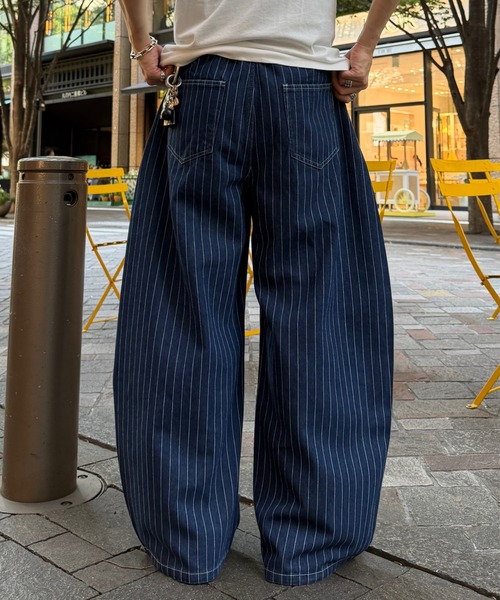 ADAMASTE(アダマスト)の「Hickory Stripe Wide Curve Denim Pants - ヒッコリーストライプワイドカーブデニムパンツ(デニムパンツ・メンズ・ブラック/ネイビー・MEDIUM/LARGE)」の7枚目の写真