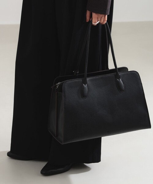 Demi-Luxe BEAMS(デミルクス ビームス)の「&MyuQ / Nyx スクエア トートバッグ(トートバッグ・レディース・ブラウン系その他4/ブラック・ONE SIZE)」の2枚目の写真