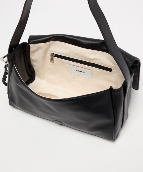 green label relaxing(グリーンレーベルリラクシング)の「【WEB限定】<COMERU>COCOON コクーン ショルダーバッグ(ショルダーバッグ・メンズ・ブラック・FREE)」の8枚目の写真