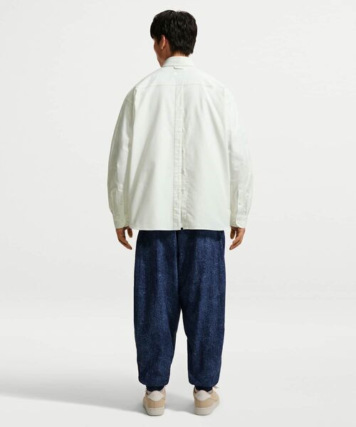 NIKE（ナイキ）の「ナイキ クラブ ルールズ メンズ ロングスリーブ オックスフォード トップス / Nike Club Rules Men's Long-Sleeve Oxford Top IU0799-121 Summit White（シャツ/ブラウス・メンズ・アイボリー・XL/S/M/L/2XL）」の5枚目の写真