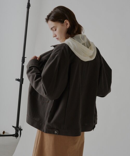 WHIMSIC（ウィムジック）の「【UNISEX】ライトウェイトクロス TYPE-2 ジャケット（テーラードジャケット・メンズ・ブラウン/ベージュ・FREE）」の4枚目の写真