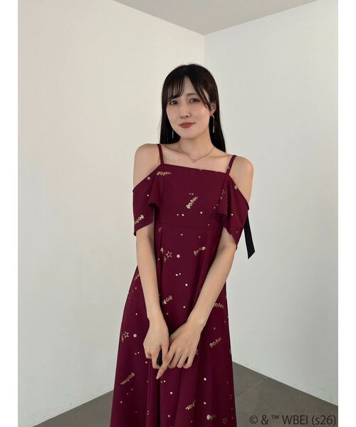 MERCURYDUO（マーキュリーデュオ）の「Harry Potterコレクション ロゴプリントケープキャミワンピース（ワンピース・レディース・ボルドー/グリーン/イエロー/ネイビー・FREE）」の6枚目の写真