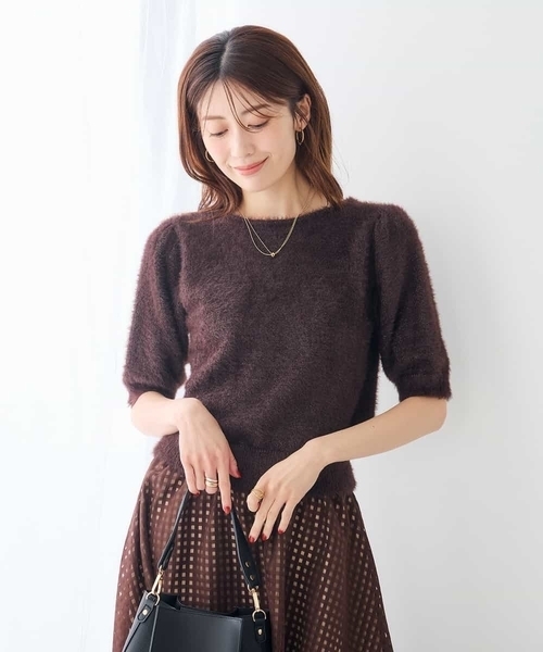 a.v.v(アーヴェヴェ)の「前後2WAY/ラメフェザーハーフスリーブプルオーバー(ニット/セーター・レディース・チャコールグレー/ブラウン・39)」の5枚目の写真