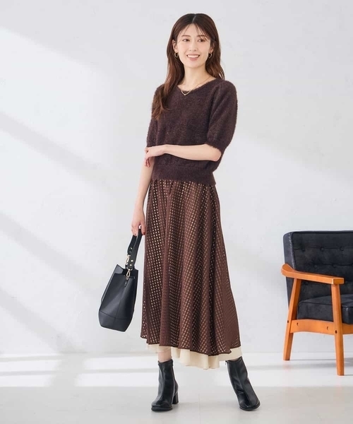 a.v.v(アーヴェヴェ)の「前後2WAY/ラメフェザーハーフスリーブプルオーバー(ニット/セーター・レディース・チャコールグレー/ブラウン・39)」の8枚目の写真