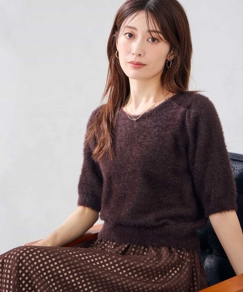 a.v.v(アーヴェヴェ)の「前後2WAY/ラメフェザーハーフスリーブプルオーバー(ニット/セーター・レディース・チャコールグレー/ブラウン・39)」の19枚目の写真