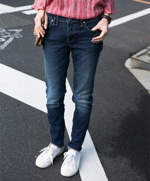 Moname（モナーム）の「■Moname   スキニー デニムパンツ   EMMA(エマ)/41161001（デニムパンツ・レディース・ライトブルー/ブルー・23inch/24inch/25inch/26inch/27inch）」の8枚目の写真