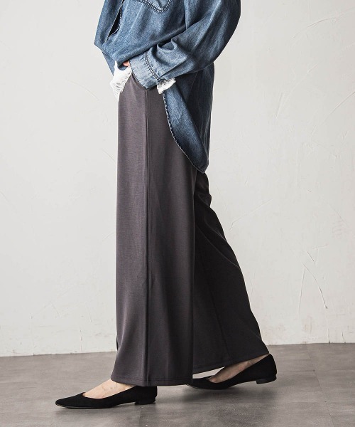 MAYSON GREY(メイソングレイ)の「とろみジャージーワイドパンツ≪セットアップ対応≫(その他パンツ・レディース・チャコールグレー/ブラック/キャメル・M)」の5枚目の写真