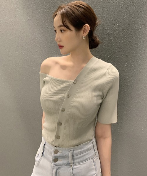 Aelina(エリナ)の「オフショルダー半袖ニットトップス(ニット/セーター・レディース・ライトグリーン/イエロー/ホワイト/ブラック・FREE)」の16枚目の写真