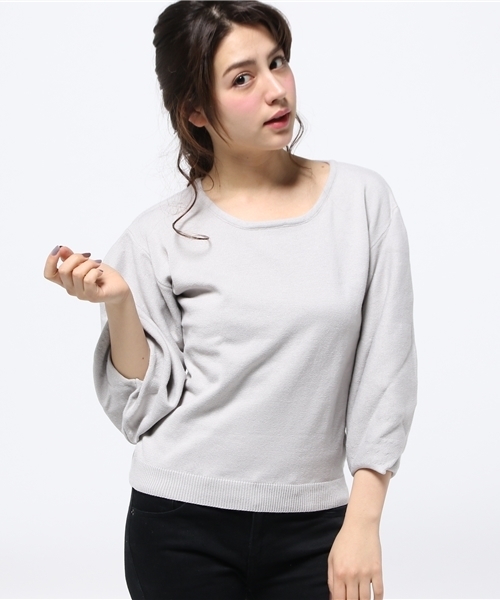 mystic(ミスティック)の「【mystic】袖ボリュームニット(ニット/セーター・レディース・オフホワイト/キャメル/ライトグレー・フリ-)」の1枚目の写真