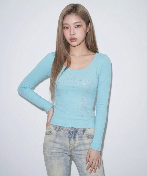 BORN SLIPPY(ボーンスリッピー)の「Future Wave Rib Long Sleeve Tee (Sky Blue)(Tシャツ/カットソー・レディース・その他・FREE)」の1枚目の写真