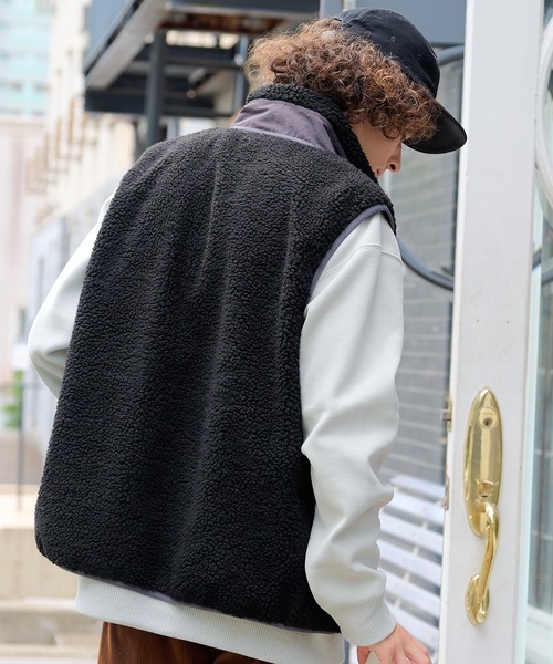 ragged mountain(ラギットマウンテン)の「【RAGGED MOUNTAIN/ラギットマウンテン】【特殊な防風フィルムが冬の冷たい風をしっかりシャットアウト】GRAFTON 防風ボアベスト スタンドカラー 防風フィルム 防寒 タウンユース アウトドア ユニセックス(ベスト・メンズ・ブラック/ベージュ/アイボリー・MEDIUM/LARGE/X-LARGE)」の10枚目の写真