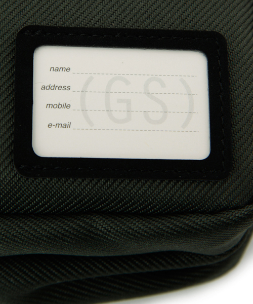 PORTER（ポーター）の「PORTER×B印 YOSHIDA (GS) / 別注 トラベルショルダーバッグ（ショルダーバッグ・メンズ・チャコールグレー/ブラック/ベージュ/オレンジ/オリーブ・ONE SIZE）」の17枚目の写真