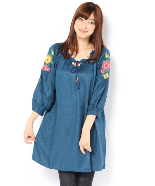 Kastane（カスタネ）の「メリンダTOP（シャツ/ブラウス・レディース・ブラック/ターコイズブルー/ワインレッド・FREE）」の3枚目の写真