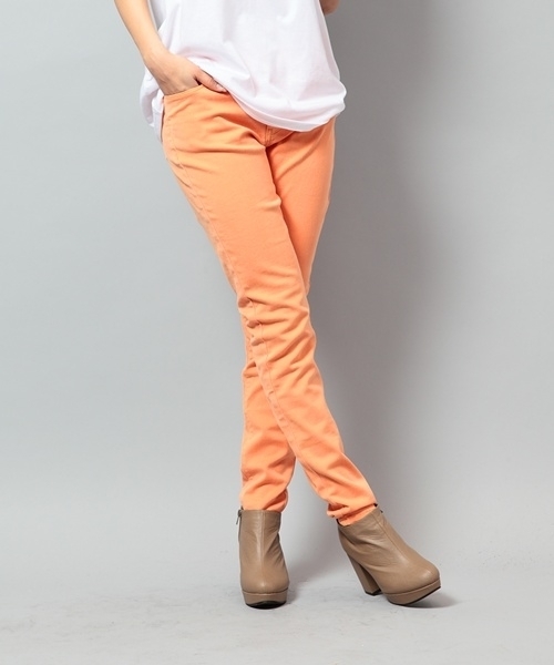 WEGO（ウィゴー）の「WEGO/カラースキニーパンツ（チノパンツ・レディース・ブラック/グリーン系その他/ブルー/オレンジ系その他/ライム/ロイヤルブルー/レッド・MEDIUM/LARGE）」の7枚目の写真